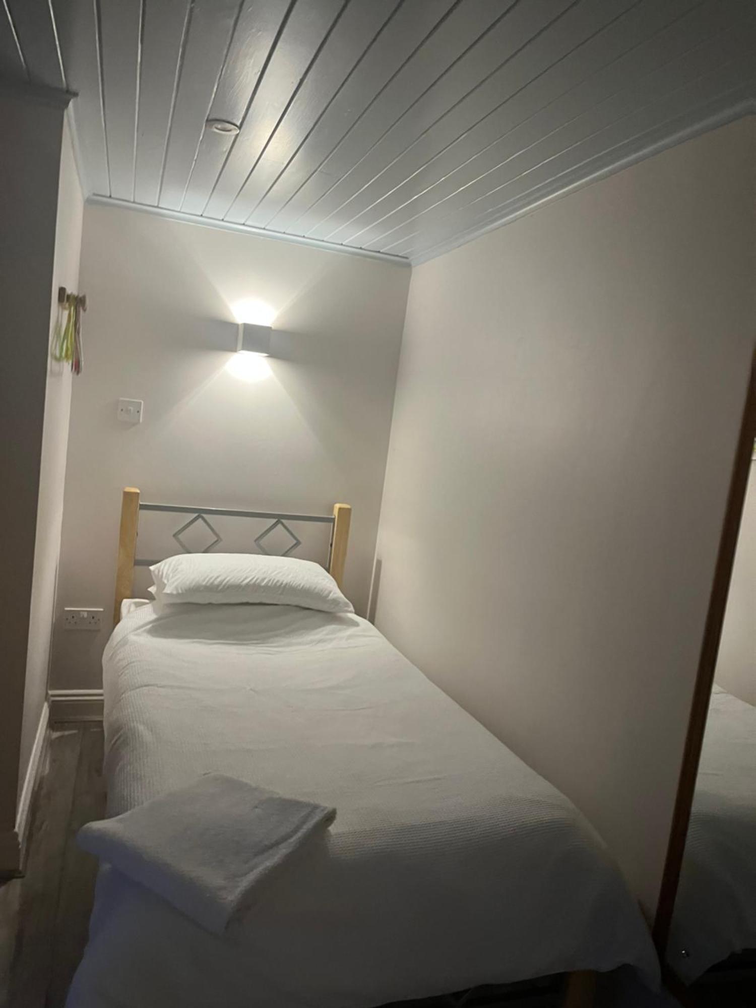 Ferry House Holidays * New Ross